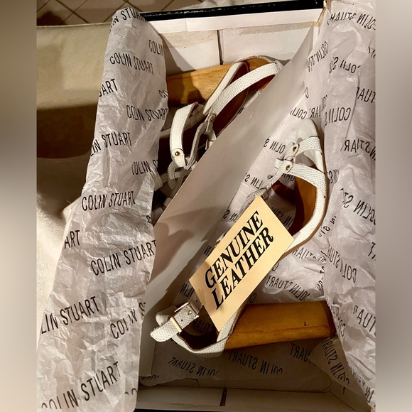 WHITE STRAPPY LEATHER SANDALS  HEELS — NEW — SIZE 8 - Picture 17 of 17